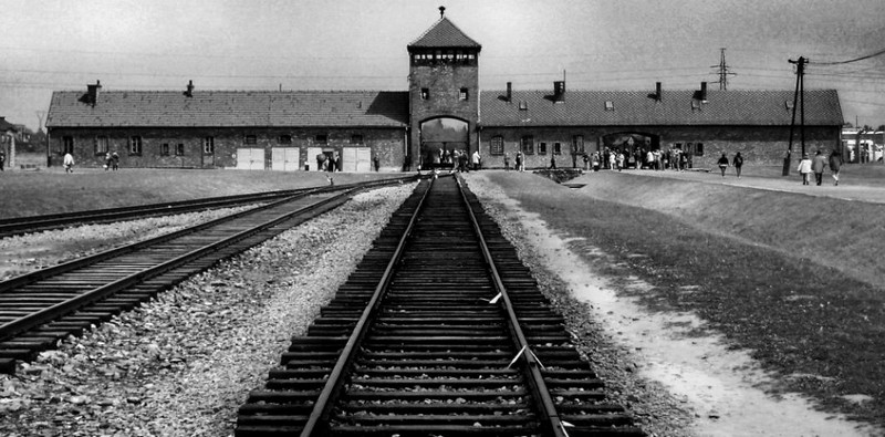 l'impact des visites d'Auschwitz chez les lycéens