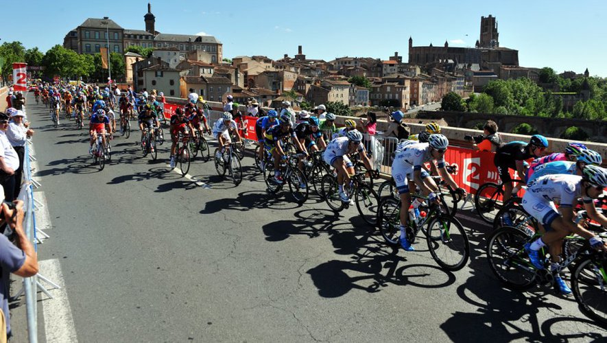 Vivez le Tour à 100 % point info j-15 