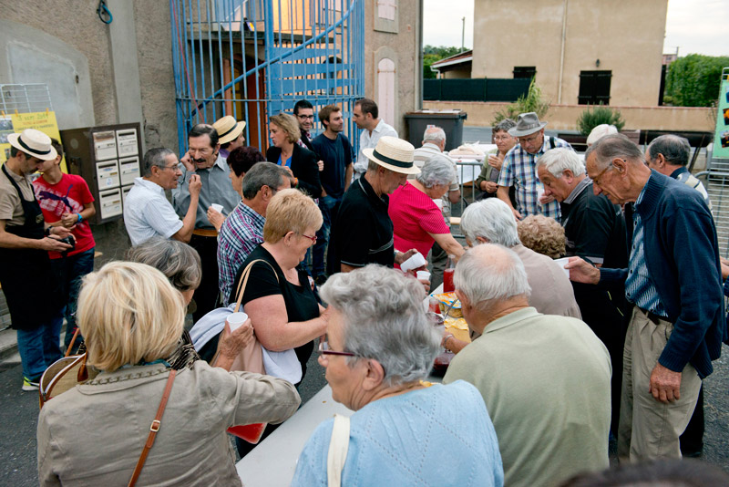 Repas à la maison de quartier de Veyrières – Rayssac – Ranteil.