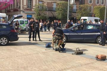 Village de la sécurité sur la place du Vigan une belle mobilisation de tous les acteurs, afin de parler notamment de prévention et de gestes qui sauvent, autour de démonstrations et de présentations des missions de chacun....