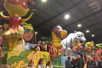 Présentation des chars de la 64ieme édition du Carnaval d’Albi..... Bravo et merci à la carnavalière, Anne Dufour, et aux si nombreux bénévoles, pour ces chars qui sont, cette année encore...., absolument superbes....