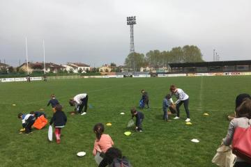 Chasses aux œufs organisées ce matin par le comité de quartier de la Renaudié, et cet aprem, par l’association du quartier Breuil-Mazicou....!!!🐣🥚🍫🍬 Pour le plus grand bonheur de centaines de jeunes gourmands....!!!😃
