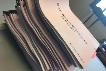 Tous les documents nécessaires à la tenue des bureaux de vote pour les européennes demain sont prêts... Ils vont être maintenant acheminés dans tous les bureaux de vote de la Ville Merci à l’ensemble des agents de la Ville, du service élection, du service bâtiments, de la logistique, et à tous ceux qui, d’une manière ou d’une autre, contribuent à la préparation des scrutins..... On ne mesure pas toujours le travail et les semaines de préparation que nécessite l’organisation des élections... Voter est une ch