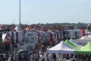 19600 personnes ce we sur le Circuit d'Albi pour la finale du championnat de France de camions....!!!! Bravo et merci aux organisateurs, et aux bénévoles.... Merci à la FFSA pour sa confiance
