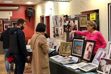 Vernissage de l’exposition « Passion, savoir-faire et créativité » en fin d’après-midi à la maison de quartier du Maranel..... Une belle diversité de créations et d’œuvres, dans une ambiance toujours aussi conviviale!