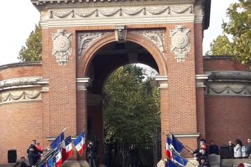 Cérémonie commémorative du 11 Novembre 1918..... « Un homme sans mémoire est un homme sans vie. Un peuple sans mémoire est un peuple sans avenir », disait le maréchal Foch.... Plus que jamais, souvenons nous, même plus de 100 ans après... Nous le devons à ceux qui se sont sacrifiés pour nous, nous le devons aux générations à venir.....