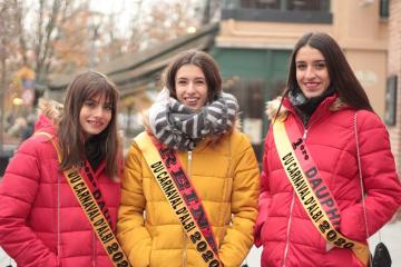 Un grand merci à Anne Mailys reine du carnaval, Inès et Ambrine ses dauphines pour leur première action. Avec leurs sourires et leur gentillesse elles ont recueilli beaucoup de dons pour le téléthon, hier sur la place Du Vigan.