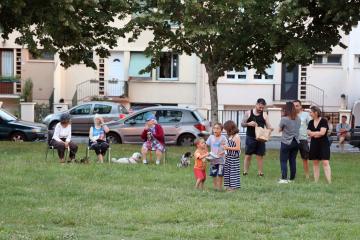 Quartier du Breuil, repas et feu de la Saint Jean