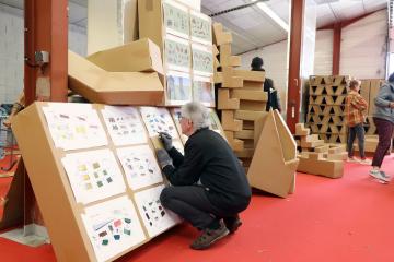 Nuit Pastel : Construction d'une œuvre monumentale en carton
