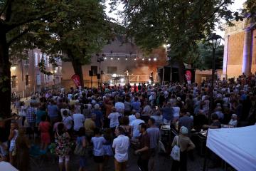 Place aux artistes la Madeleine